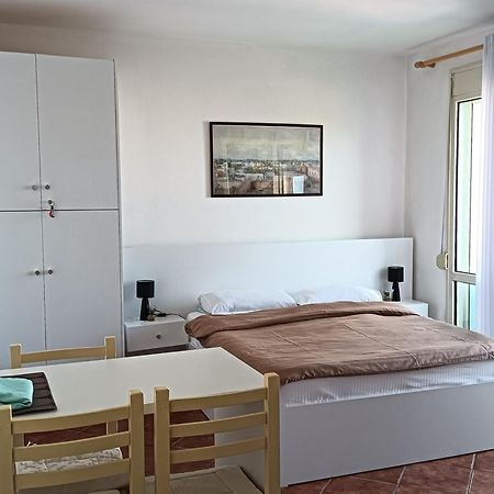 Seaside Deluxe Apartment Durrës Esterno foto