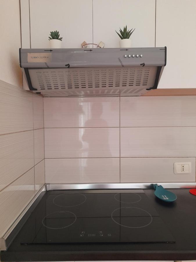 Seaside Deluxe Apartment Durrës Esterno foto
