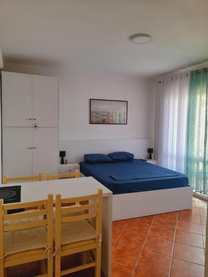 Seaside Deluxe Apartment Durrës Esterno foto