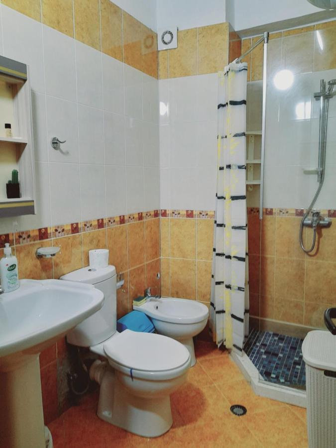 Seaside Deluxe Apartment Durrës Esterno foto